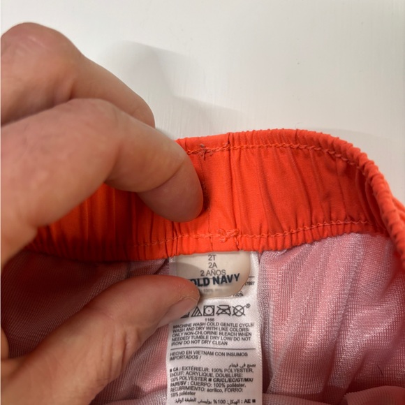 Old Navy Boys Swim Trunks Lot 2T set of 3 Colorful Striped & Solid Board Shorts - Picture 4 of 4